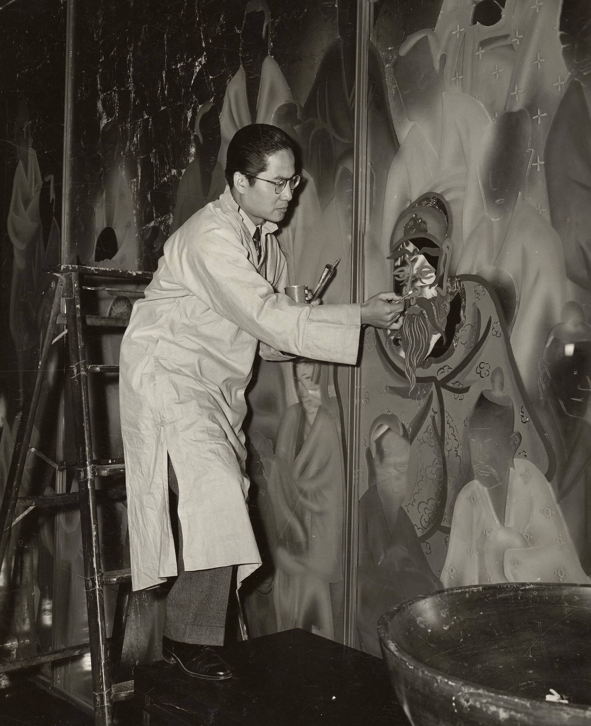 Keye Luke painting wall murals